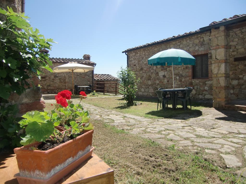Agriturismo Il Torrione Lecchi Ruang foto
